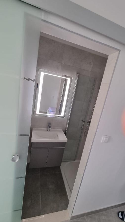 Room Airport Split Kaštela Exteriör bild